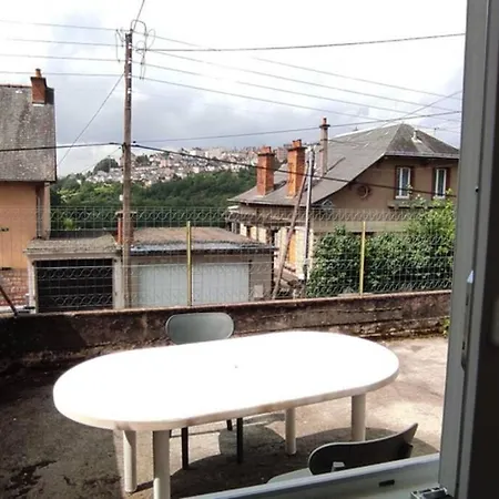 Studio avec terrasse à 5 minutes du centre-ville Appartamento